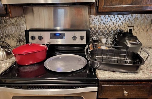 Dallas House | Your home away from home awaits you!