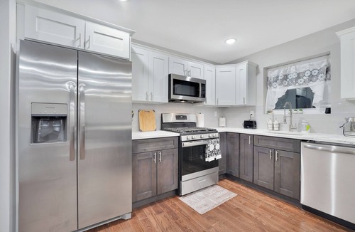 Newark Apartment | Your home away from home Unit1