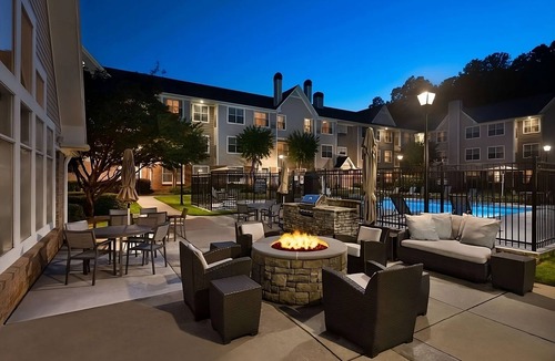 Alpharetta Hotel | Your Home Away From Home! Free Breakfast, Swimming Pool, Pet-friendly!