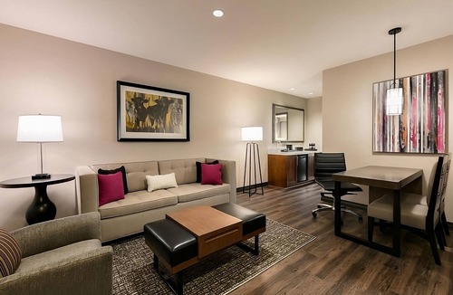 Berkeley Heights Hotel | Your Home Away From Home! 4 Convenient Units, Pool, Pets Allowed!