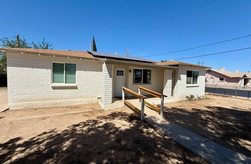 Safford House | Your Home Base in Safford Comfort + Convenience
