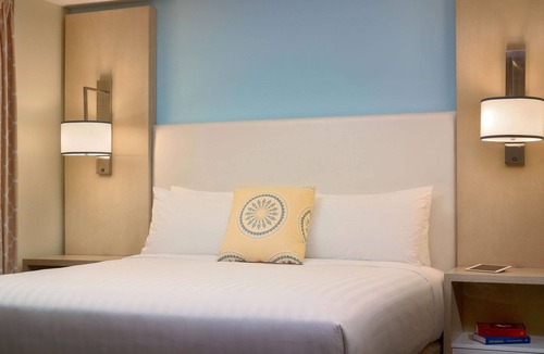 The Galleria Hotel | Your Home Far Away From Home! Pool, Parking, Near Houston Museum District!