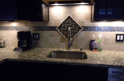 Woodland Hills House | Your homebase for Louisville area attractions. Quiet, comfortable and convenient