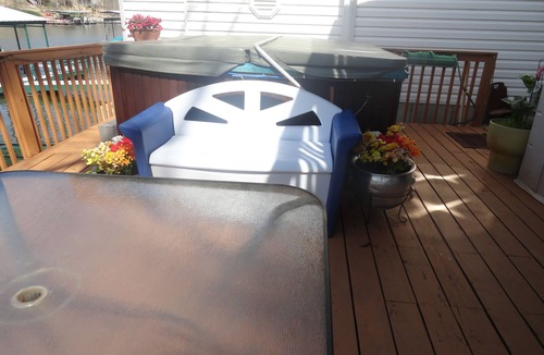 Rocky Mount Cottage | ~ Your Hot Tub Awaits! Stunning View ~ Steps from Lake ~