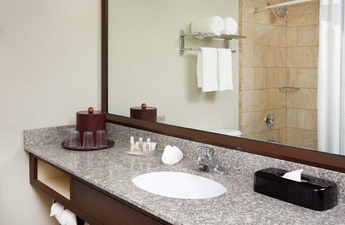 Matteson House | Your Illinois Adventure Awaits! 2 Affordable Units, Free Parking!
