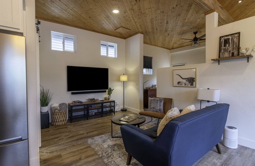 South Hills Cottage | Your Lil' Barn Away From Home