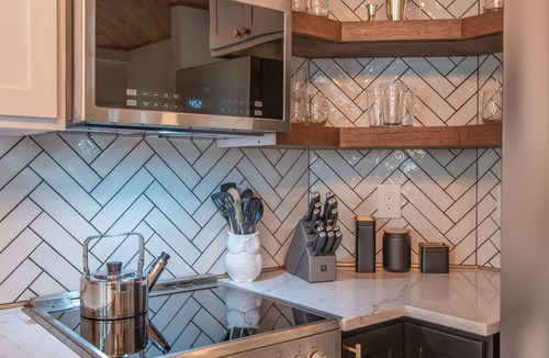 South Hills Cottage | Your Lil' Barn Away From Home