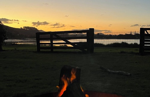 Pataua House | Your Lovestory - Spa, Logfire and Complimentary Wine