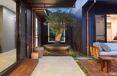 Tintenbar House | Your Luxury Escape - Friday