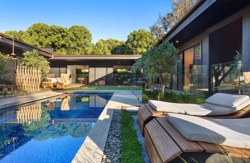 Tintenbar House | Your Luxury Escape - Friday