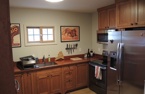 Hammondsport Resort | YOUR LUXURY GETAWAY! Elegant residential suite + dock + covered veranda