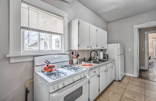 New Pathways Apartment | Your Midtown Getaway Central, Walkable & Calm