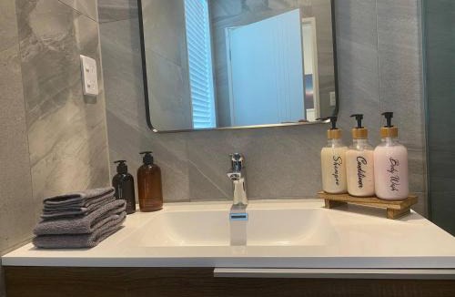 Massey House | Your Modern Private Room Awaits in Westgate