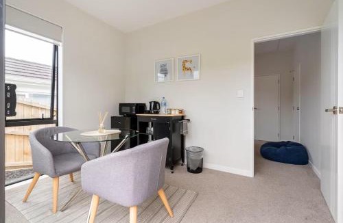 Massey House | Your Modern Private Room Awaits in Westgate