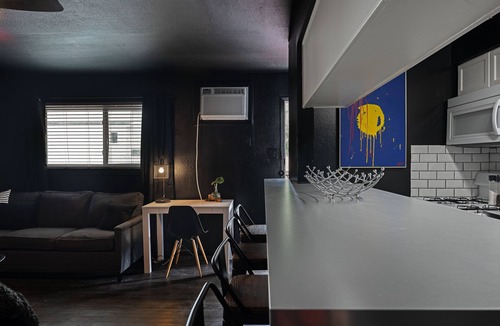 Neartown Apartment | Your Montrose Studios! Sleeps 48/24BR/24BA/24PA
