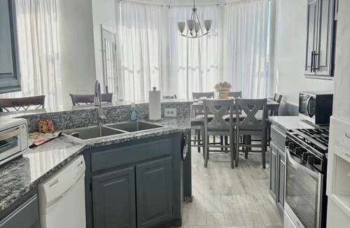 Moore House | Your Moore Getaway: Cozy Home + Private Pool