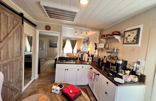 El Sobrante Cottage | Your Most Romantic and Peaceful Getaway