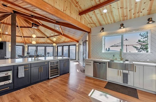 Placerville House | Your Mountaintop Retreat with Breathtaking Views