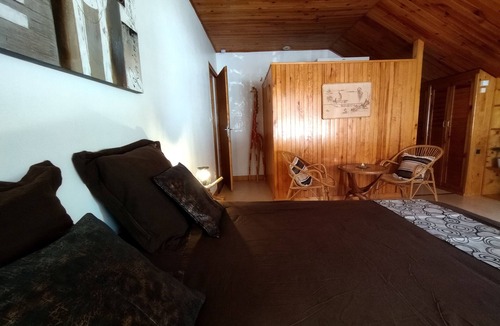 Marthod Bed & Breakfast | Your Nomadic Room: Africa