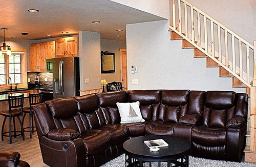 Lutsen Cabin | YOUR NORTH SHORE ESCAPE STARTS HERE-LUXURY CABIN IN THE HEART OF LUTSEN MTNS!