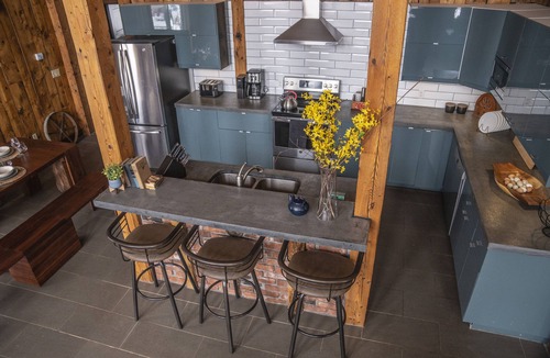 New Glasgow House | Your One-Of-A-Kind Experience in PEI. Near golf, beaches & restaurants!