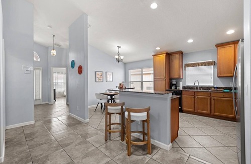 Solana House | Your Orlando getaway starts with football and theme parks.