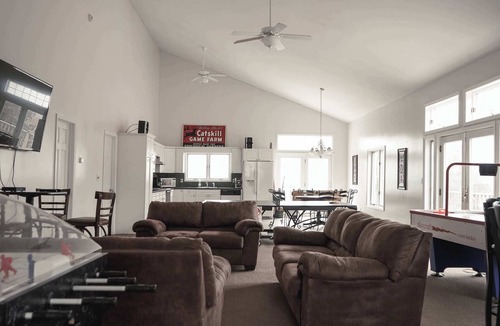 East Jewett House | *Your Own Carriage House*