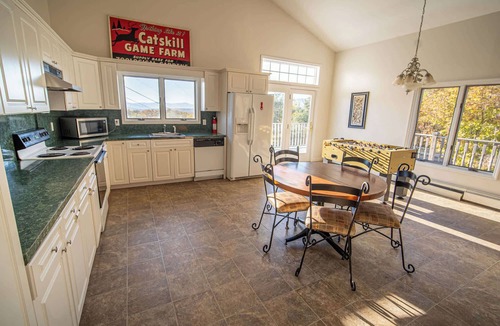 East Jewett House | *Your Own Carriage House*