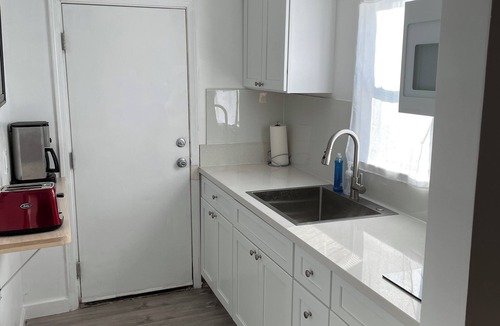 Governmental Mall Cottage | Your own little house.#D Pet-Friendly