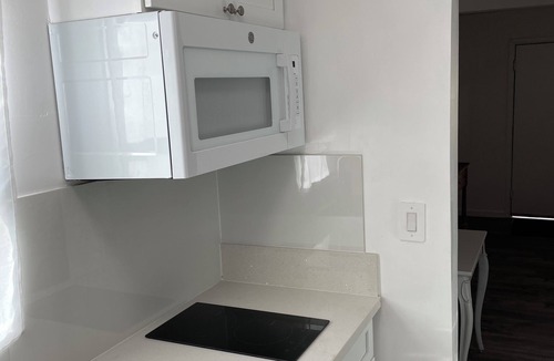 Governmental Mall Cottage | Your own little house.#D Pet-Friendly
