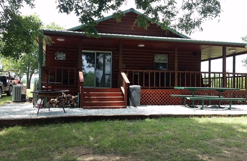 Fittstown House | Your own private log cabin on a 1155 acre ranch.