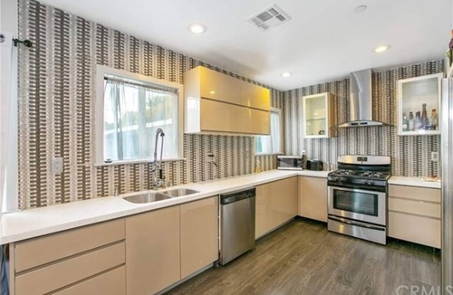 Valley Village Villa | Your Own Private RESORT!🏝9BR/10BA Gated Compound✰ HUGE Pool, Gym, Yard, Parking