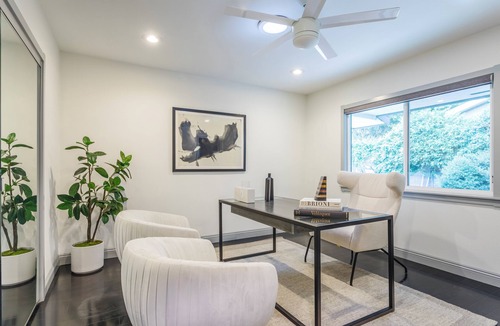 Valley Village Villa | Your Own Private RESORT!🏝9BR/10BA Gated Compound✰ HUGE Pool, Gym, Yard, Parking
