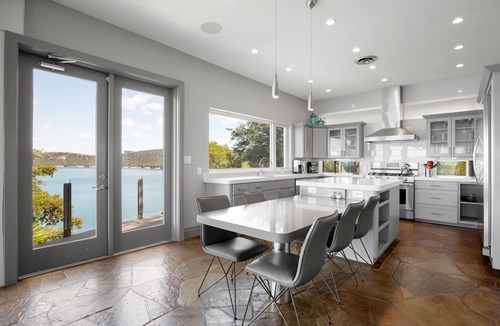 Hughes Park Lake House | Your own private waterfront resort!