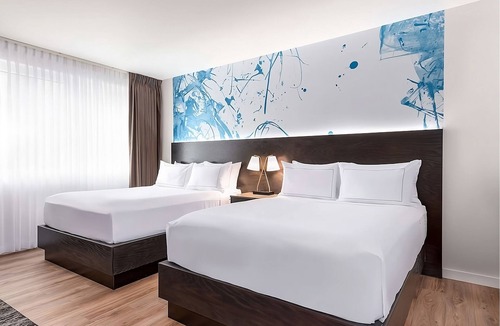 Central Area Hotel | Your Peak Experience in Oregon! 2 Relaxing Units, Kitchenette, Pets Allowed!