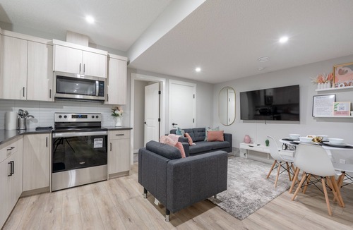 Southeast Calgary Apartment | Your Perfect 2BR Stay in SE Calgary