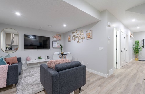 Southeast Calgary Apartment | Your Perfect 2BR Stay in SE Calgary