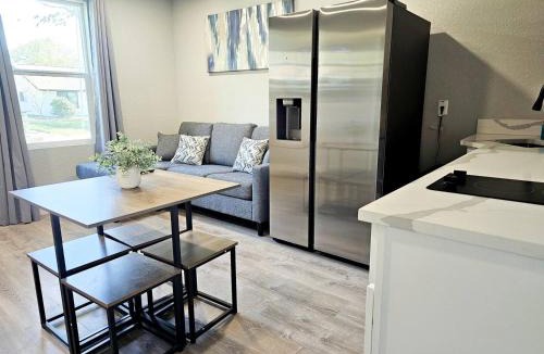 East MLK Apartment | Your Perfect ATX Home Base! 2BR East Austin Gem