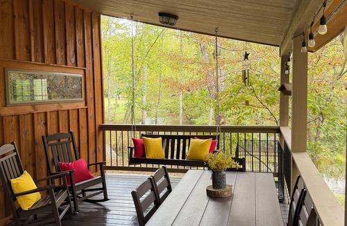 Rabun Gap Cabin | Your Perfect Creekside Hideaway
