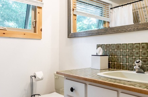 Dysart et al Cottage | Your Perfect Fall or Winter Getaway!