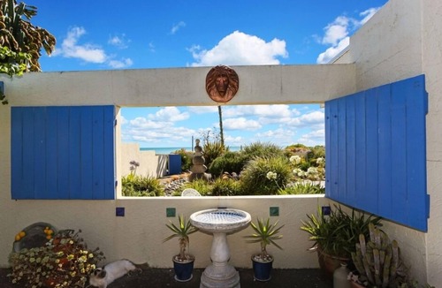 Haumoana House | Your personal ocean-front oasis