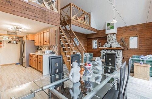 Thompson Cabin | Your Personal Ski & Lakefront GETAWAY!