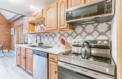 Thompson Cabin | Your Personal Ski & Lakefront GETAWAY!