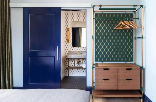 Center City Hotel | Your Philly Adventure Starts Here! Onsite Parking, Pets Allowed!