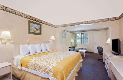 Millington Hotel | Your Place Inn