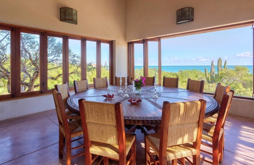 El Cardonal House | Your private beach resort!