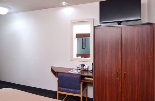 Maryville Hotel | Your Relaxation Destination: Complimentary Breakfast, Budget-Friendly