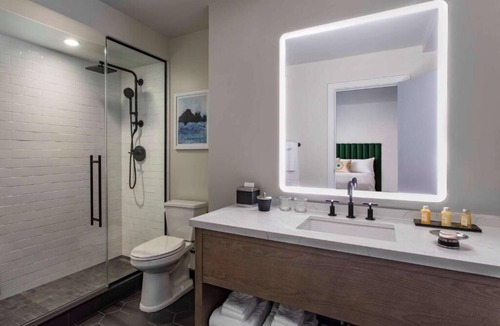 Downtown Chicago Resort | Your Relaxing Getaway Awaits! 4 Posh Units, Pets Allowed, Near Picasso Statue