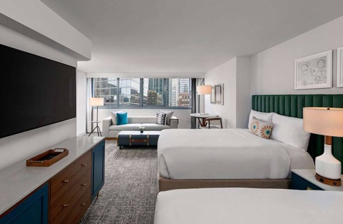 Downtown Chicago Resort | Your Relaxing Getaway Awaits! 4 Posh Units, Pets Allowed, Near Picasso Statue