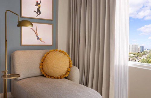 Sunny Isles Beach Hotel | Your Relaxing Getaway Awaits! 4 Great Units, Pool, Pets Allowed